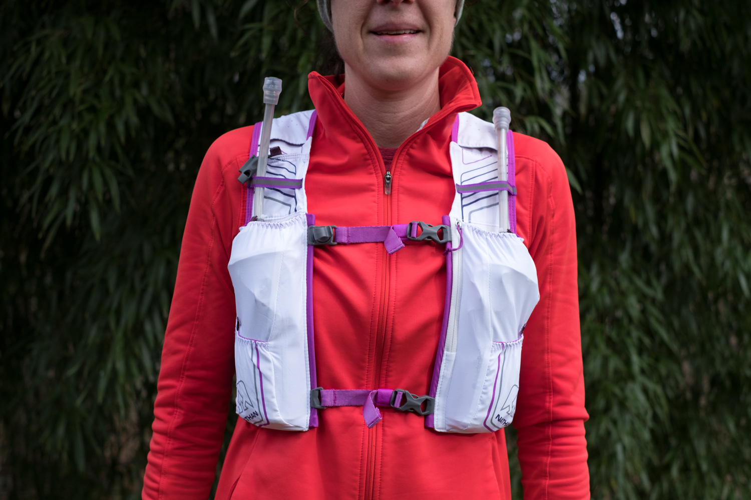 Photo of the front view of the Nathan VaporHowe 4L 2.0 Ultralight Race Vest